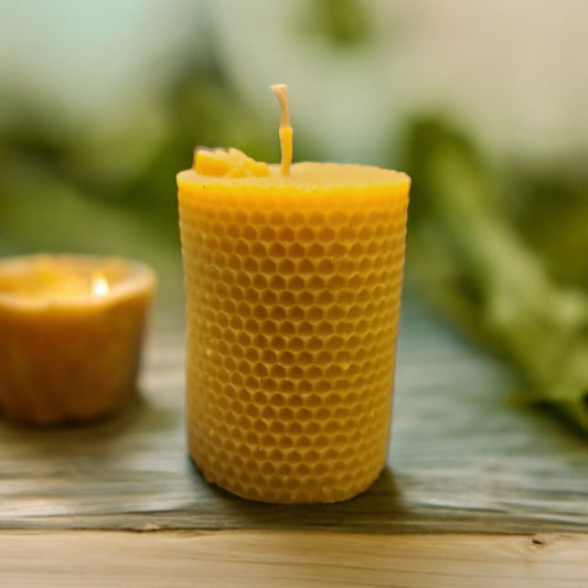Round Honeycomb Bees wax Candle, Honey Scented Candle, Ritual Candle, Bees Wax Scented, All Natural Candle, Nature Candle, Bee Candle.